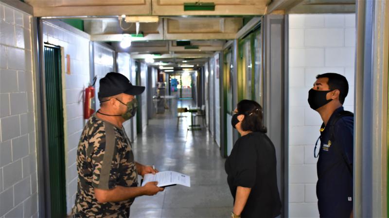 Visita à Escola Florindo Pellizzari auxilia projeto para reforma da instituição